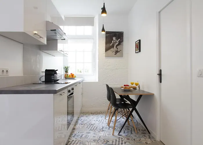 Bnbnova - St Germain Des Pres - 2br Париж